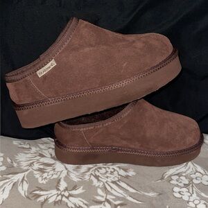 Women’s Bearpaw Slippers